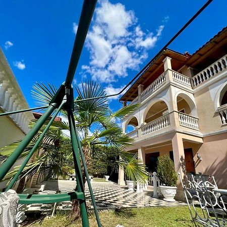 Guest House Pulake بيرات المظهر الخارجي الصورة