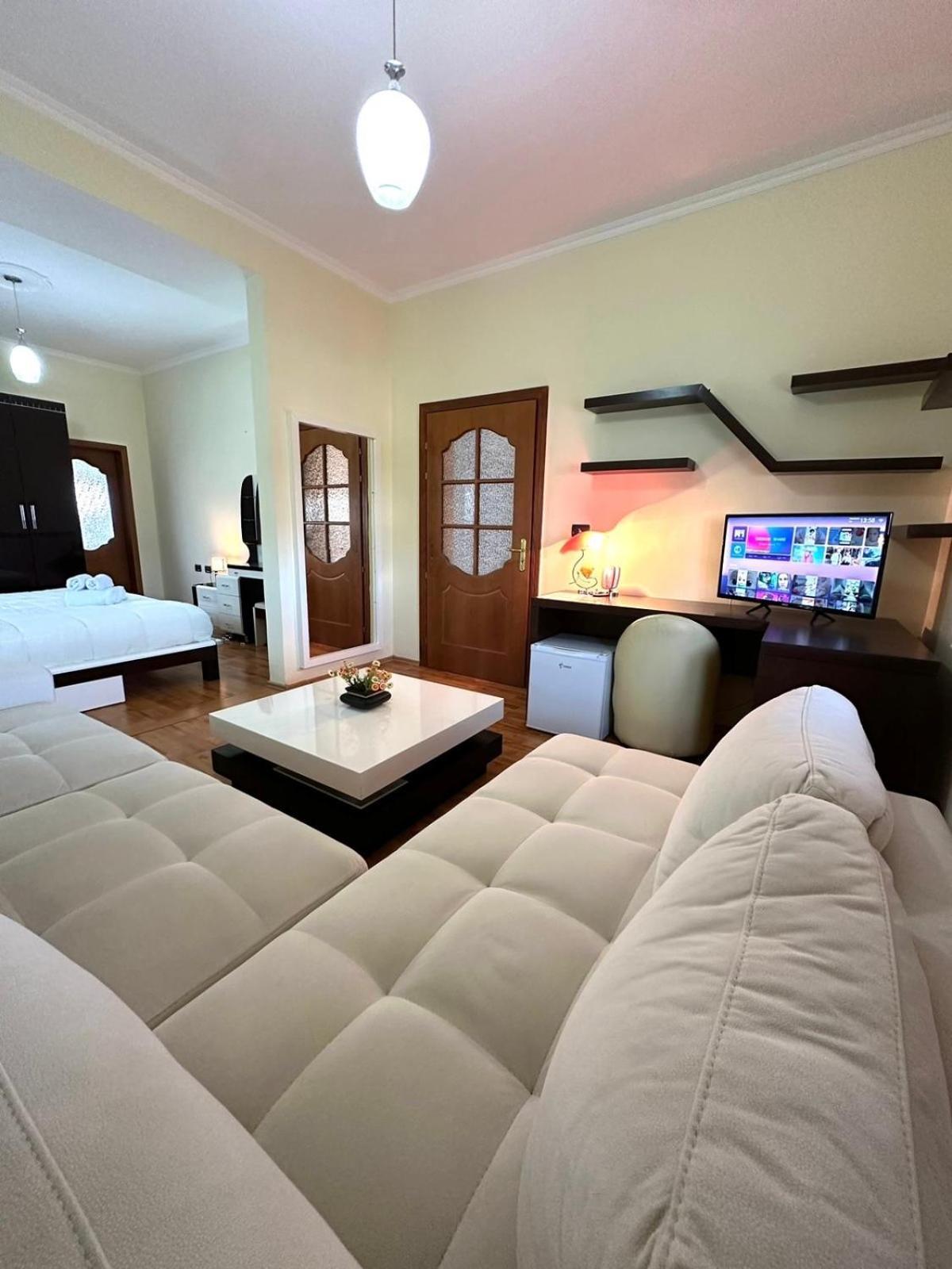 Guest House Pulake بيرات المظهر الخارجي الصورة