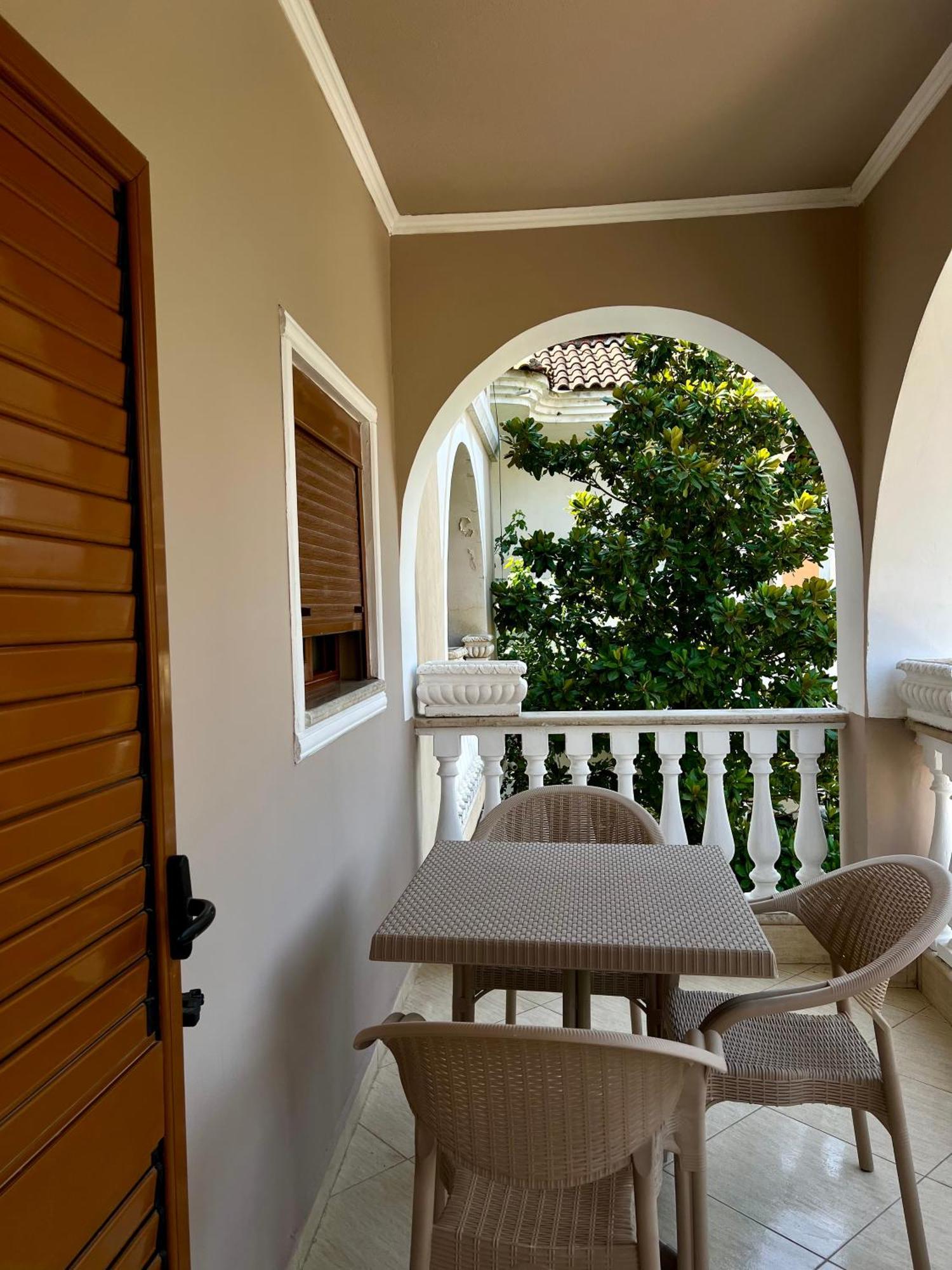 Guest House Pulake بيرات المظهر الخارجي الصورة